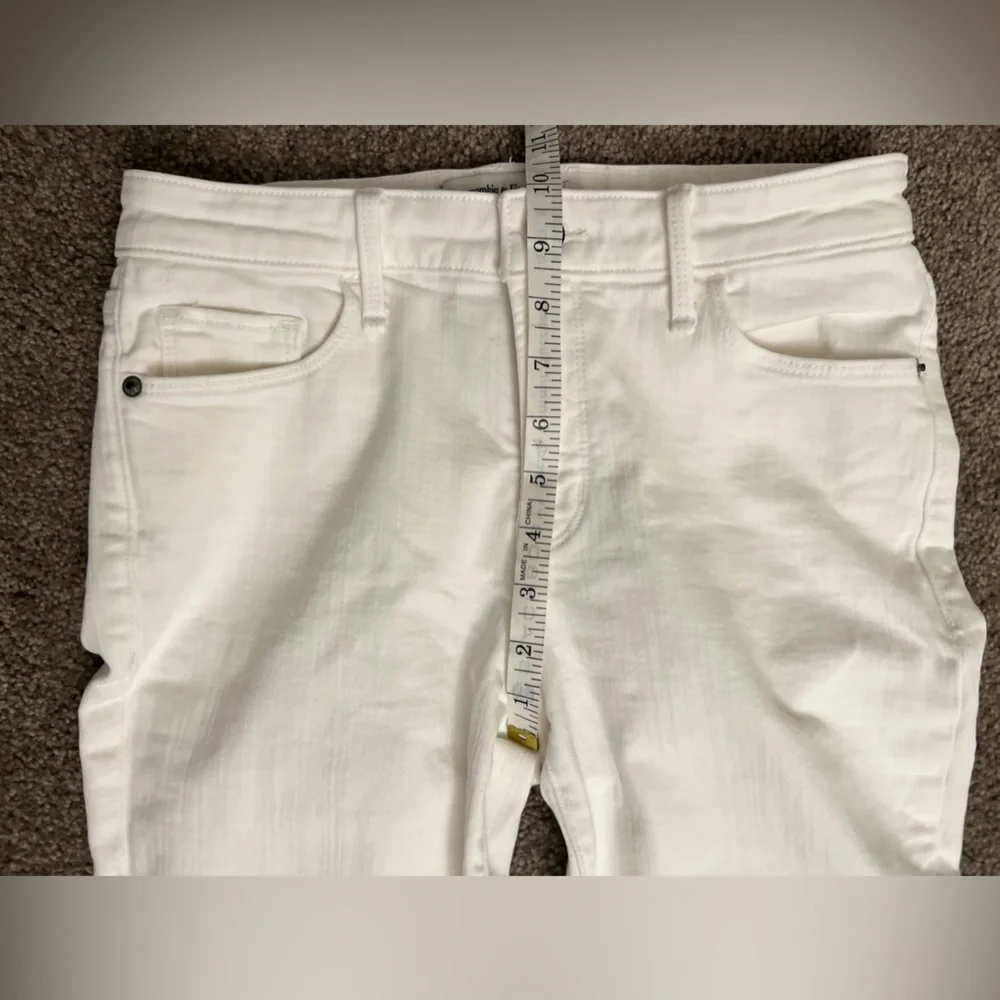 Abercrombie & Fitch mid- rise super skinny 4/27 - Picture 8 of 11